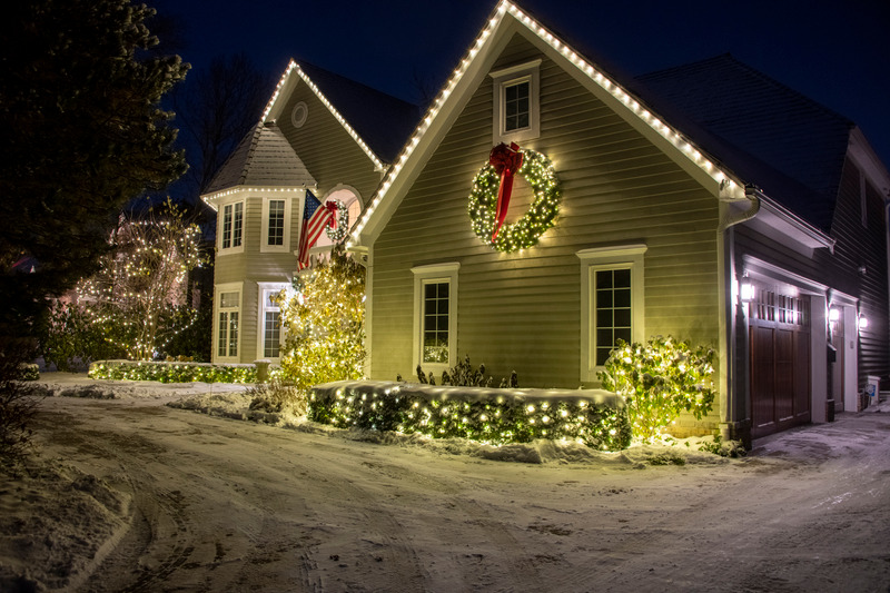Holiday Lights Installation in Chicago, IL | Light Up Your Holidays