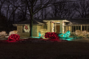 When Should You Book Christmas Light Installation in Chicago? (Month-by-Month Timeline)