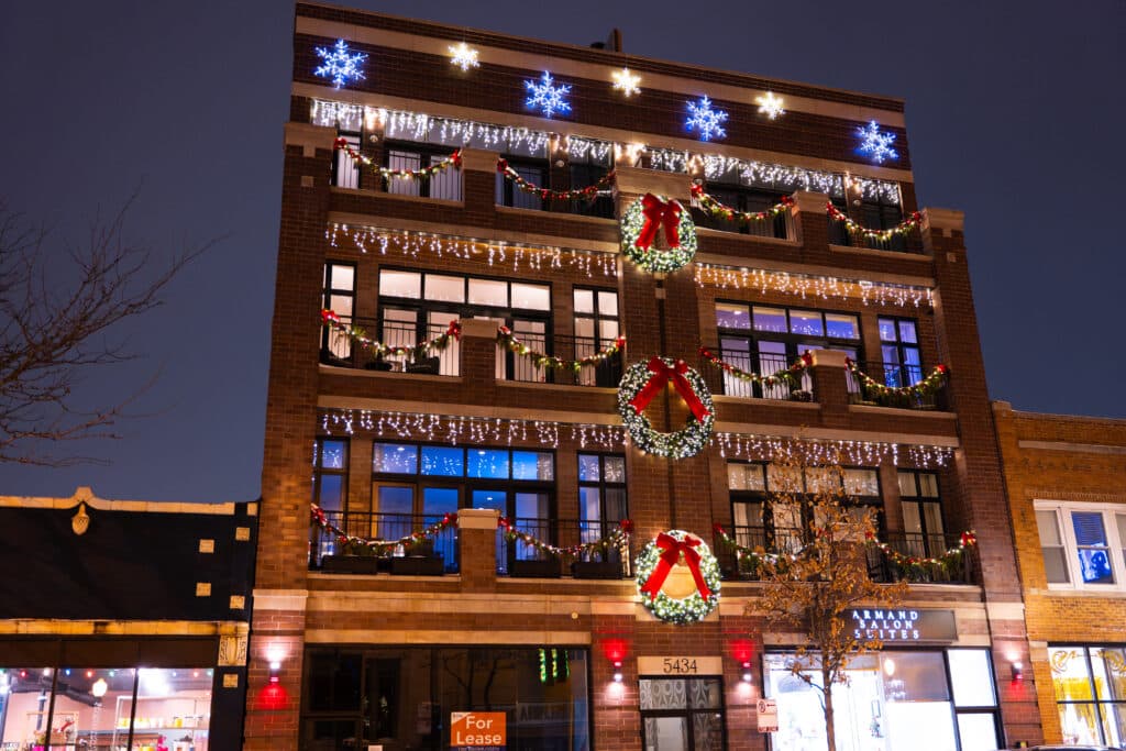 Commercial building in Chicago decorated with lights for Christmas