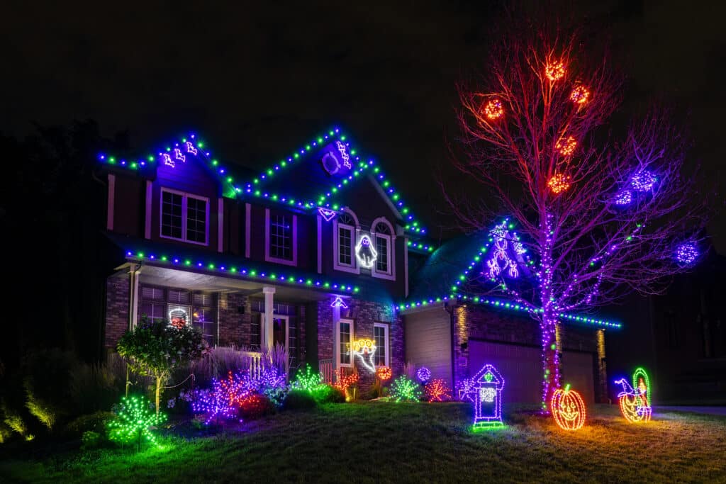 Home in Chicago decorated for Halloween